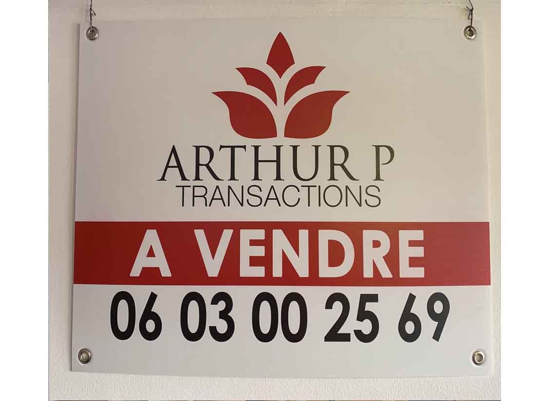 Panneau agence immobilière Arthur P